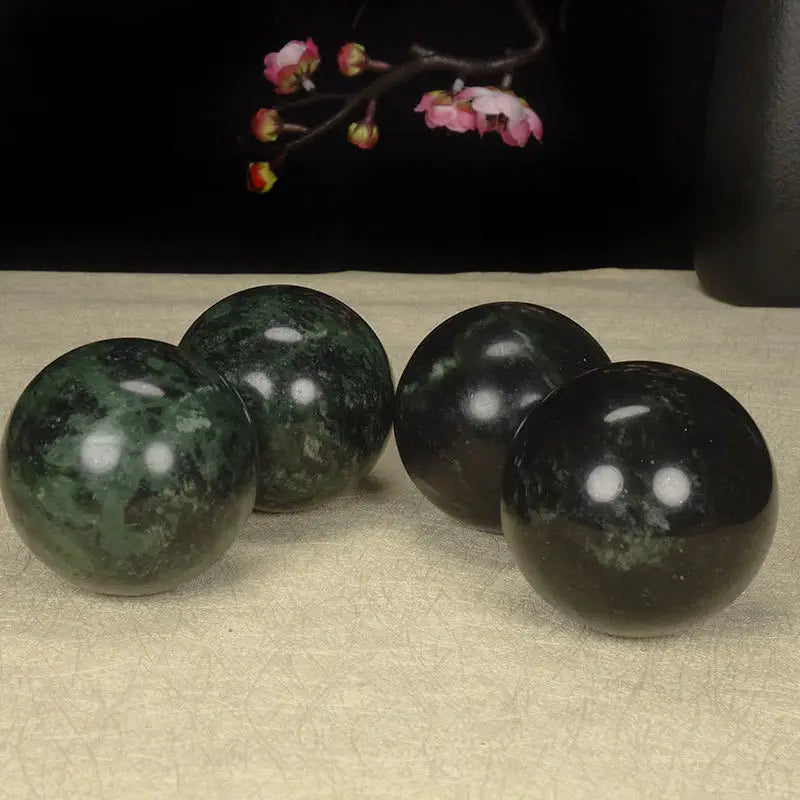 Yaowang Shiyuan Stone Handball Strong Magnetic Health Ball Jade Natural Diameter 40mm/50mm A Pair of Delivery.