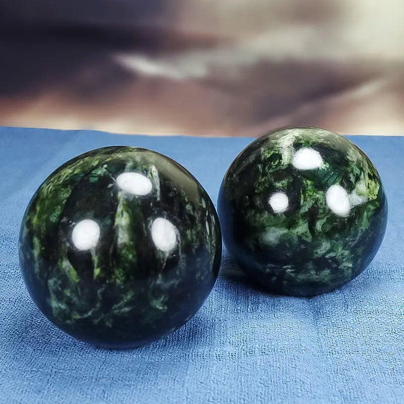 Yaowang Shiyuan Stone Handball Strong Magnetic Health Ball Jade Natural Diameter 40mm/50mm A Pair of Delivery.
