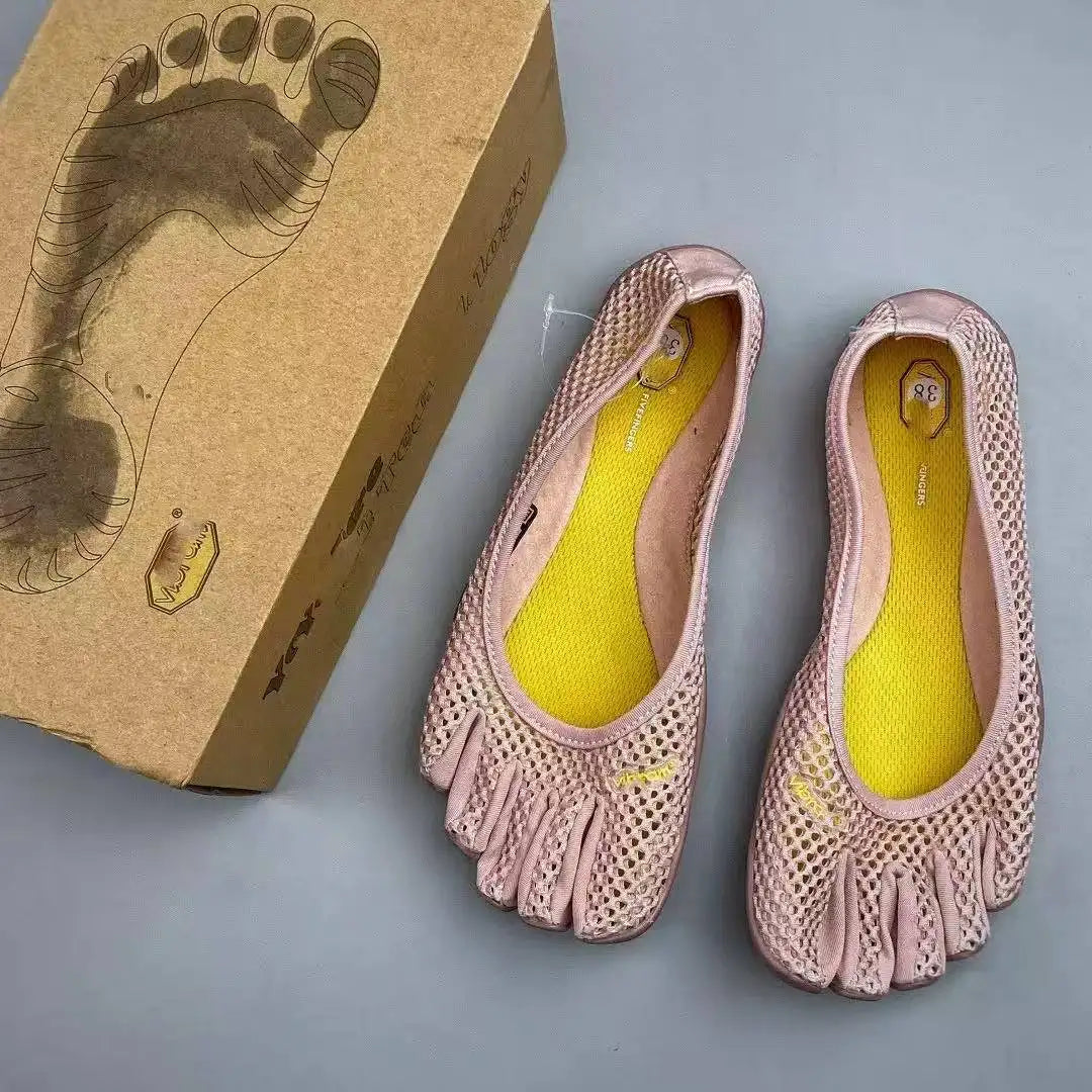 V-Soul women's lightweight, breathable, and quick-drying five-toed sneakers are perfect for yoga, walking, and outdoor activities.